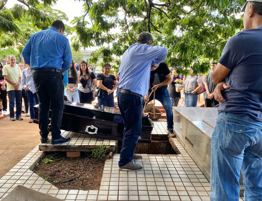 Sepultamento ocorreu no Cemitério Santo Antônio