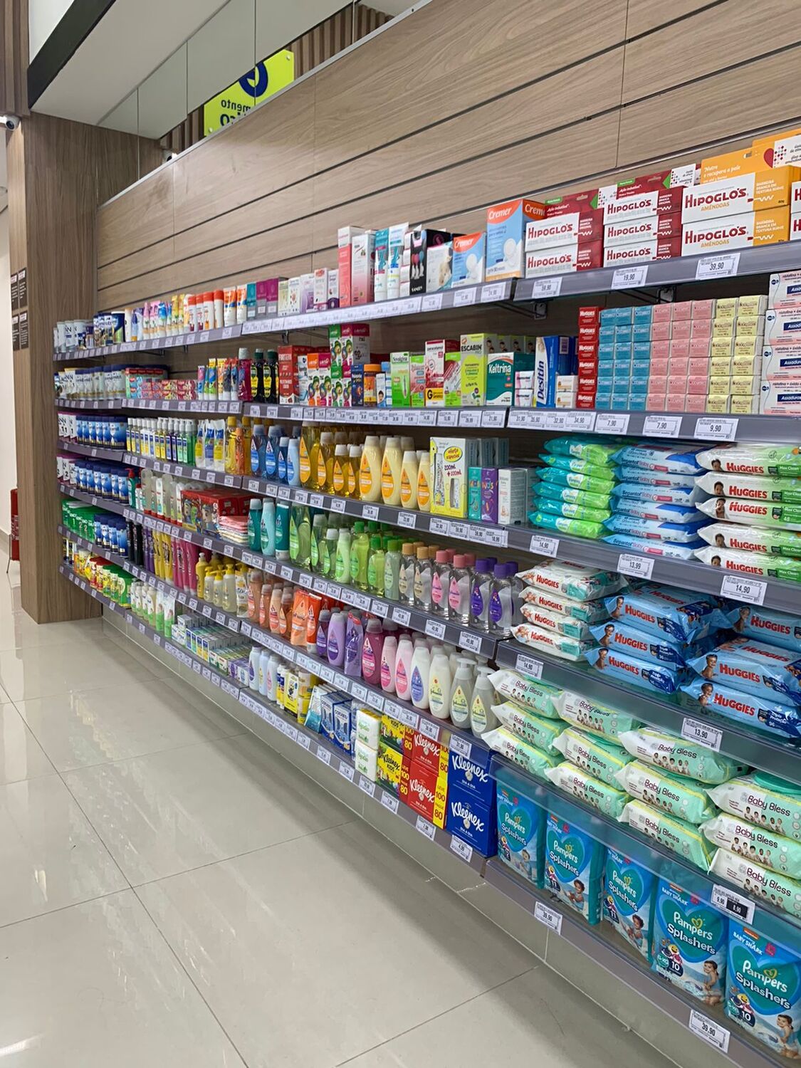 Local conta com grande variedade de medicamentos