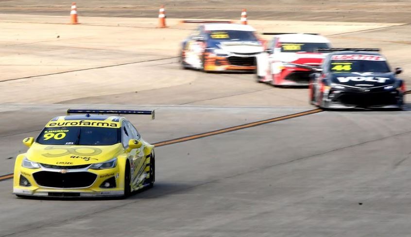 Ricardo Maurício venceu a corrida 2 em Interlagos e assumiu a ponta do campeonato da Stock Car em 2023. 