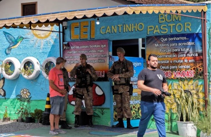 Na semana passada, quatro crianças foram mortas em creche de Blumenau. 