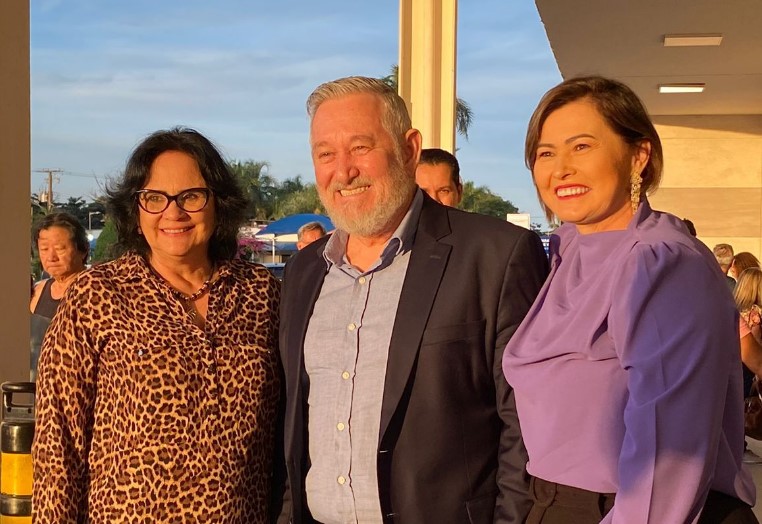 A senadora Damares Alves e o Deputado Antonio Vaz na chegada em Campo Grande.jpg