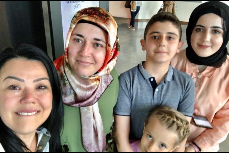 Servidora Vanessa doou medula a menino na Turquia  (Foto: Arquivo pessoal)