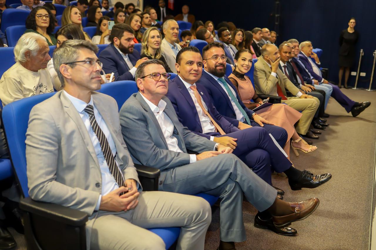 Homenagem ao presidente Jerson Domingos