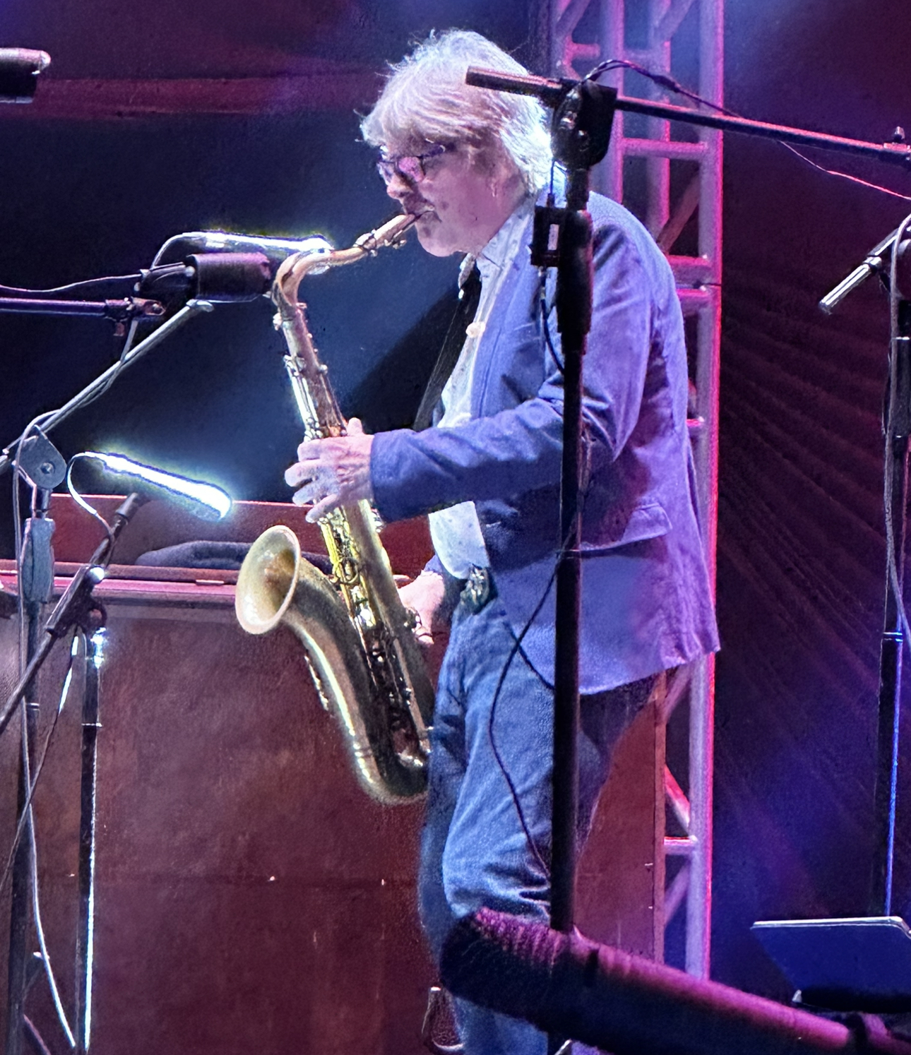 O saxofonista Mel Collins.