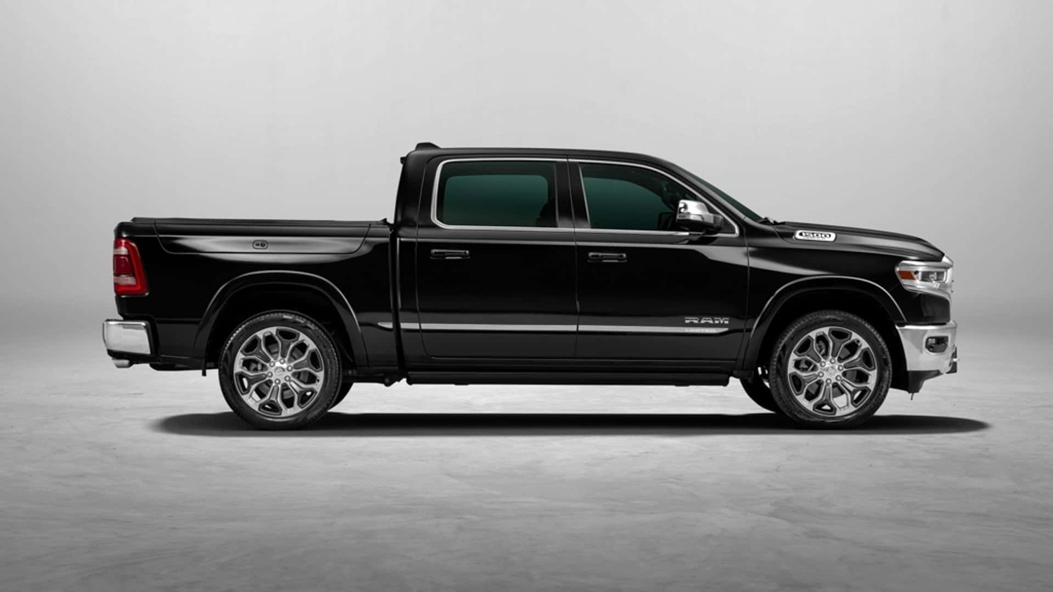 A Ram 1500 Limited 2023 chega para elevar o padrão das picapes premium