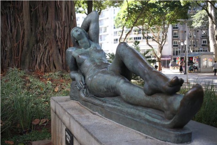 A obra 'Depois do Banho', no Largo do Arouche 