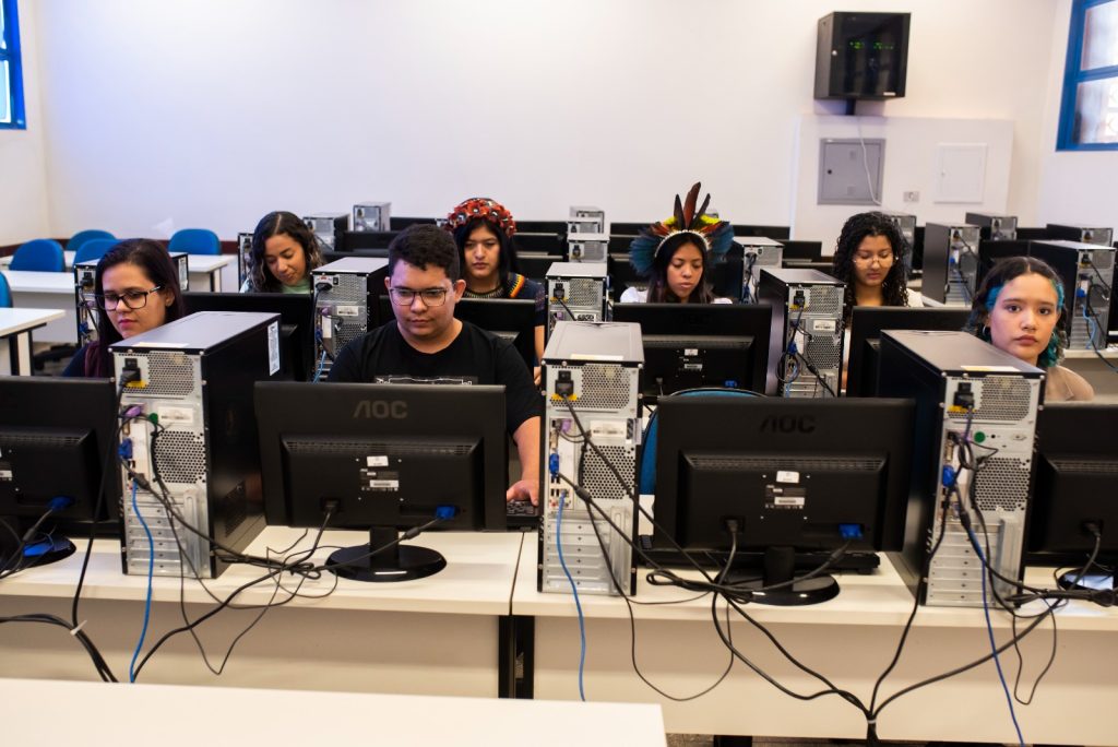 Curso superior é realidade para acadêmicos beneficiados pelo Vale Universidade em MS