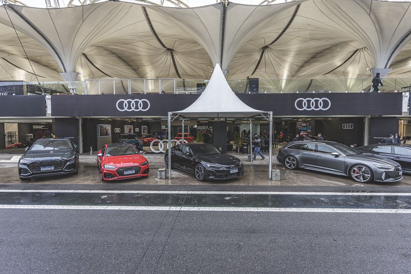 Experiência emocionante: Audi e-tron GT disponível para teste em circuito durante o Festival Interlagos