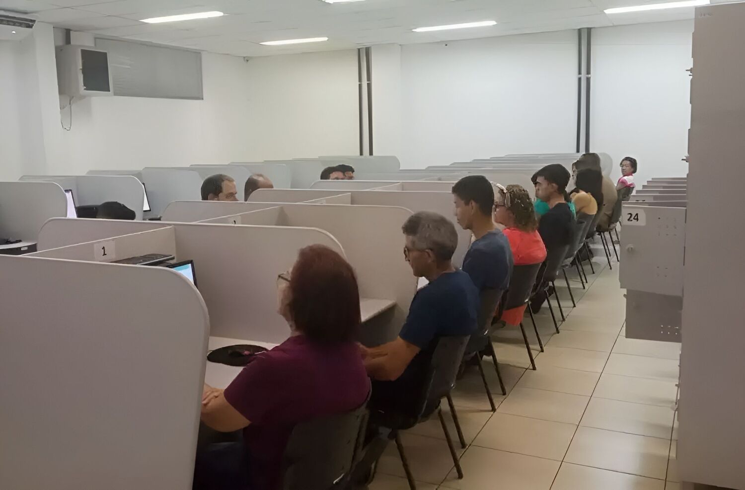 A utilização da tecnologia para agilizar o processo de habilitação e acompanhar a era digital.