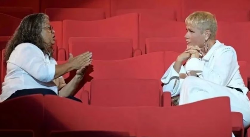 Marlene Mattos e Xuxa em primeiro reencontro após 19 anos de rompimento. Gravação do documentário do Globoplay.