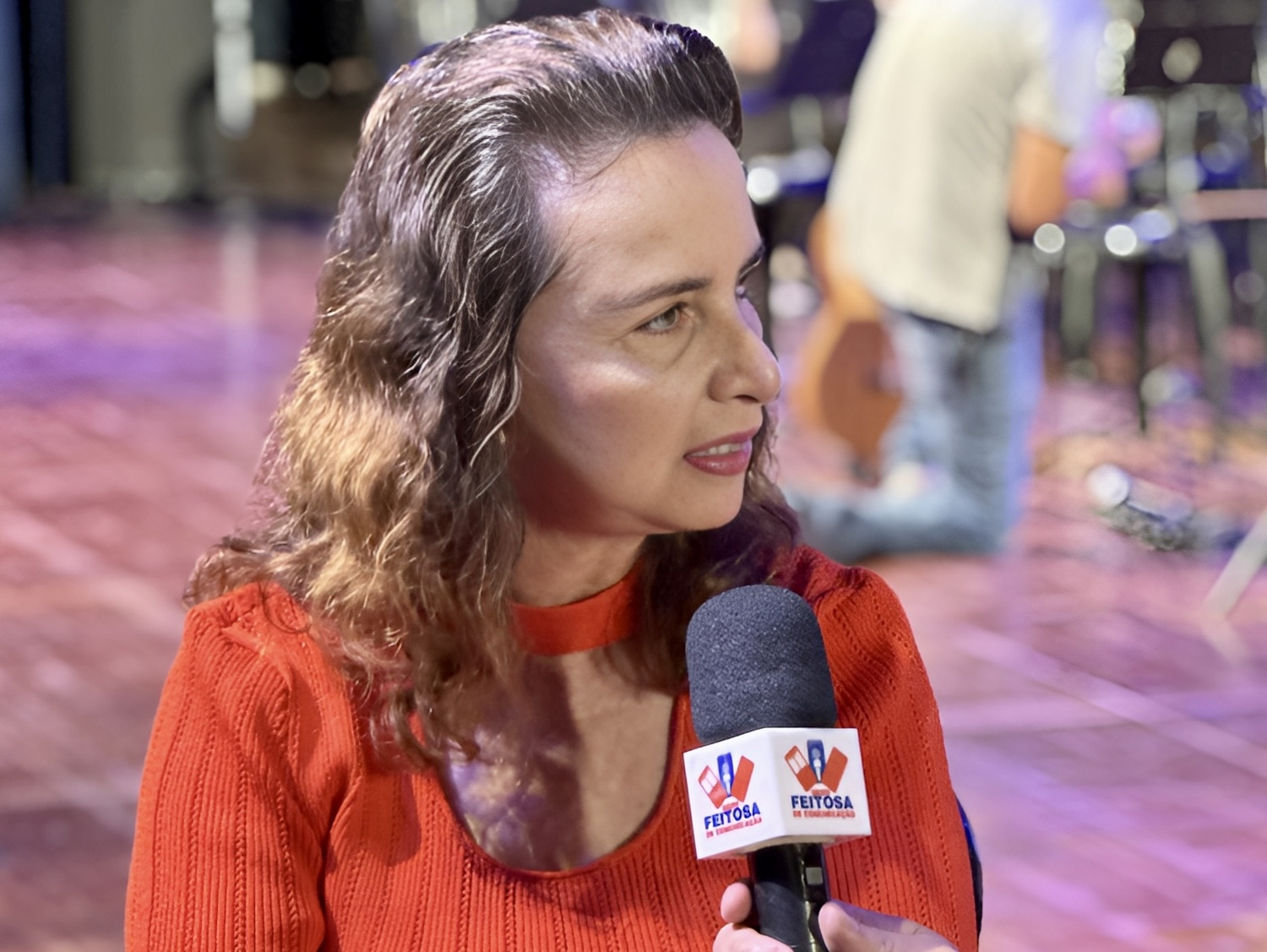 Lúcia Helena Galvão Maya, renomada filósofa e educadora, foi uma das principais vozes do evento.