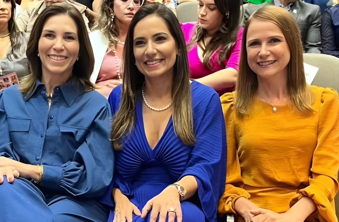 Estiveram presentes a Primeira-Dama de MS, Mônica Riedel, a Diretora da Insted, Neca Chaves Bumlai, e a Doutora em Direito Penal, Alice Bianchini.