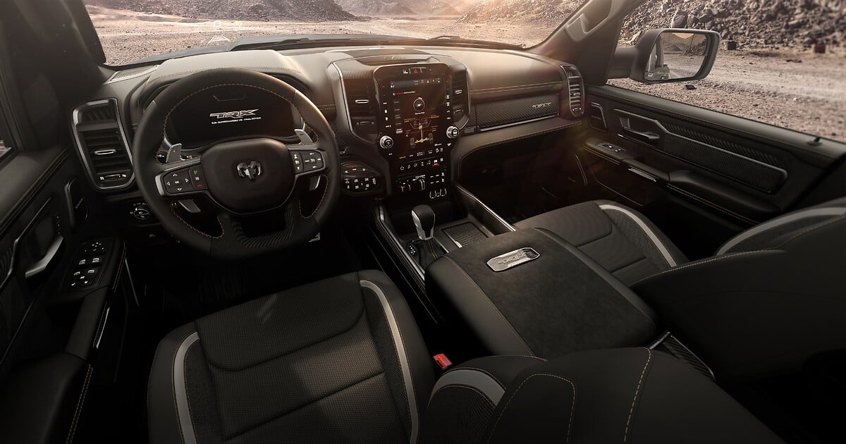 Interior da Ram 1500 TRX Final Edition 2024