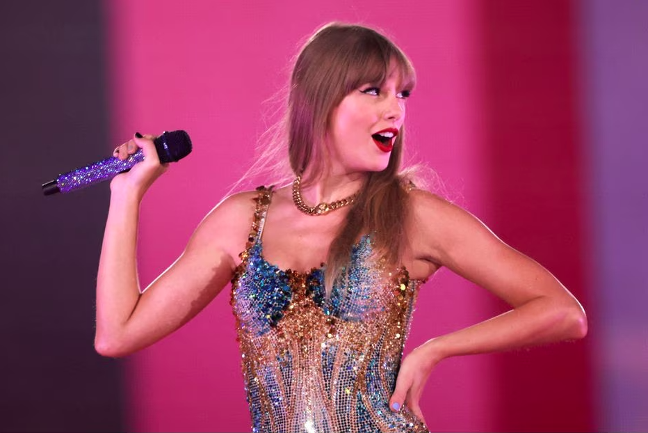Taylor Swift vive disputa com Scooter Braun para recuperar matrizes de seus seis primeiros álbuns. 