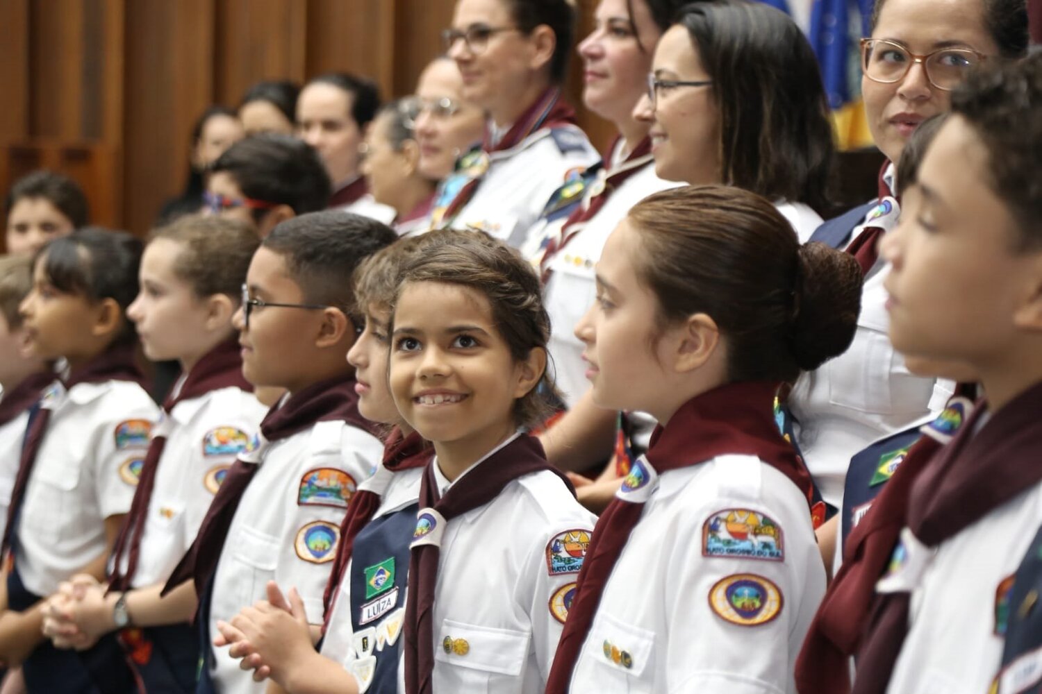 Crianças e Adolescentes cantaram