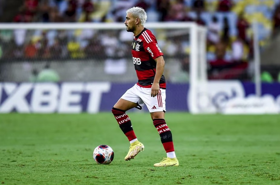 Mesmo com o Flamengo em má fase em 2023, Arrascaeta seguiu sendo um dos destaques do time e deve estar em campo na decisão da Copa do Brasil.