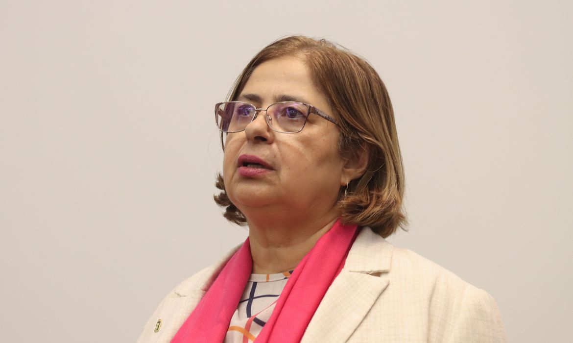 Ministra da Mulheres, Cida Gonçalves.