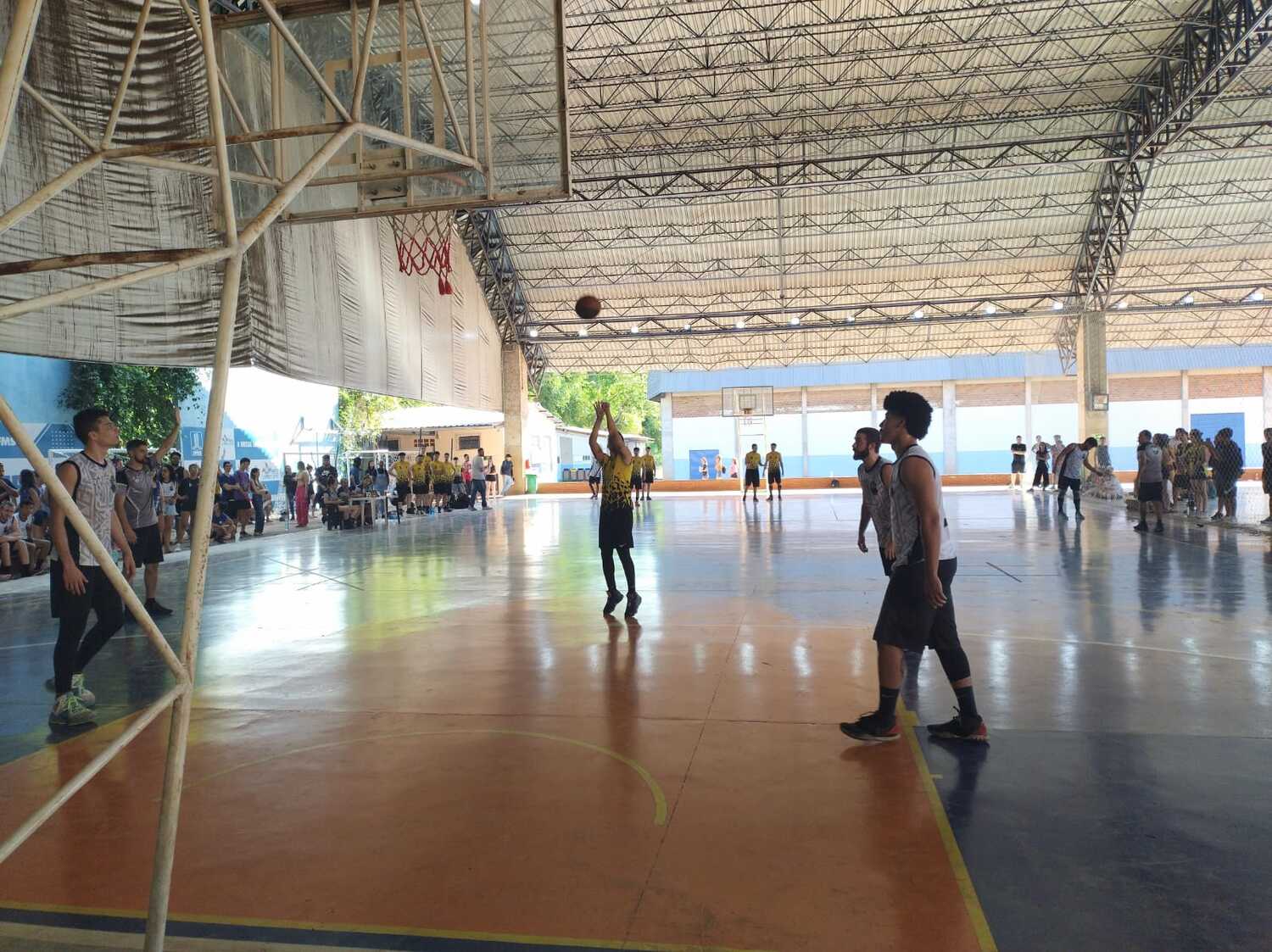 A final do basquete aconteceu nas quadrinhas da UFMS
