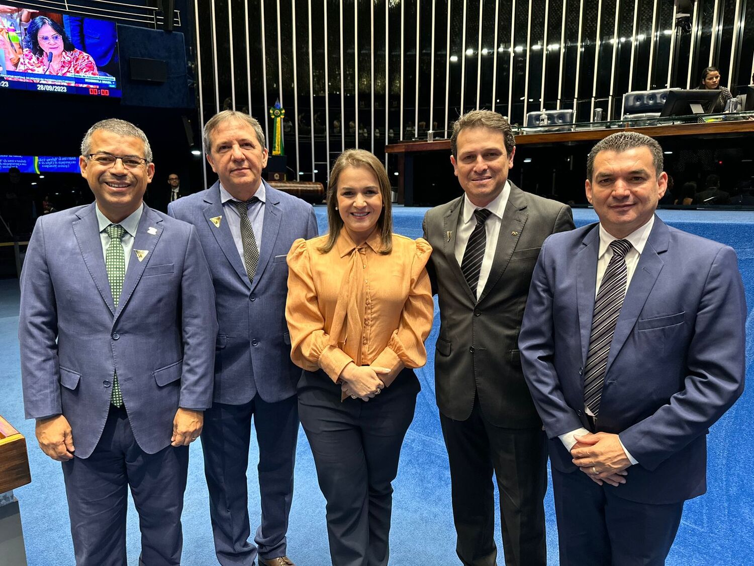 E/D: O prefeito de Lagoa Nova, Luciano Silva; o prefeito de Foz do Iguaçu, Chico Brasileiro; a prefeita Adriane Lopes, o prefeito de Apucarana , Júnior da Femac e o prefeito de Santa Cecília do Pavão, Edimar Aparecido