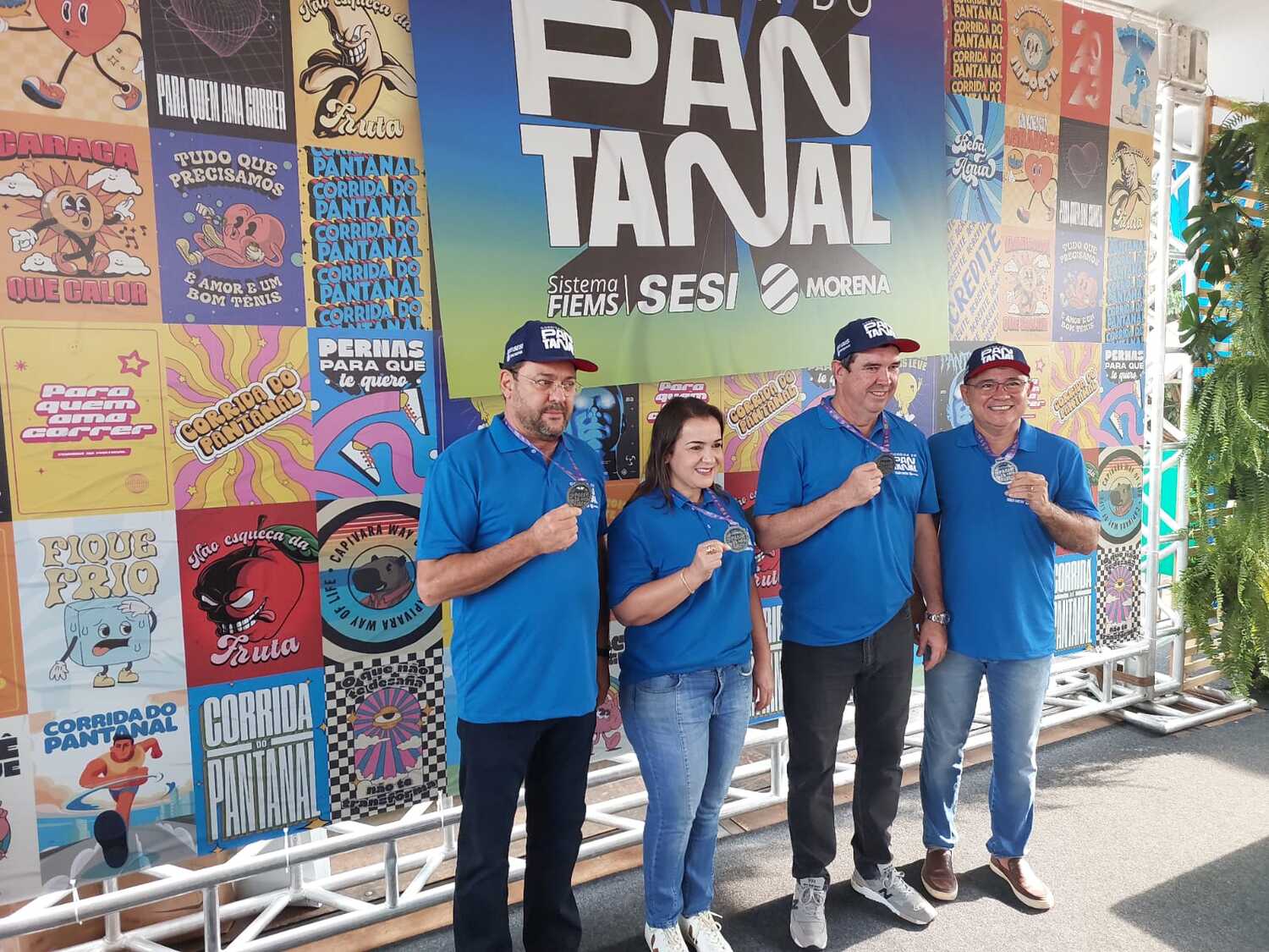 Presidente da Fiems Sergio Longen, prefeita Adriane Lopes, governador Eduardo Riedel e o executivo de TV Morena, Nicomedes Filho (Foto: Iury de Olivieira)