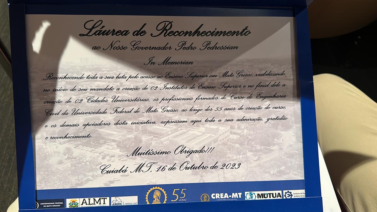 Láurea de reconhecimento dos 2.128 engenheiros civis formados pela UFMT ao longo de 55 anos.