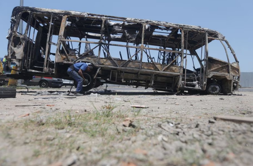 35 ônibus foram queimados zona oeste do Rio após a morte de um miliciano 