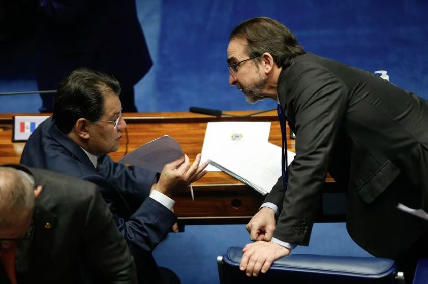 O relator da reforma tributária no Senado, Eduardo Braga, e o secretário extraordinário de reforma, Bernard Appy