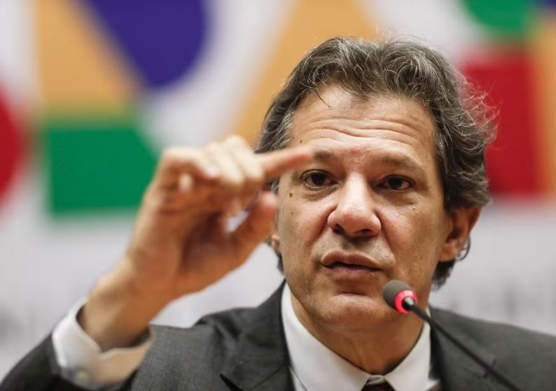 Haddad defende que o governo persiga meta de déficit fiscal zero em 2024