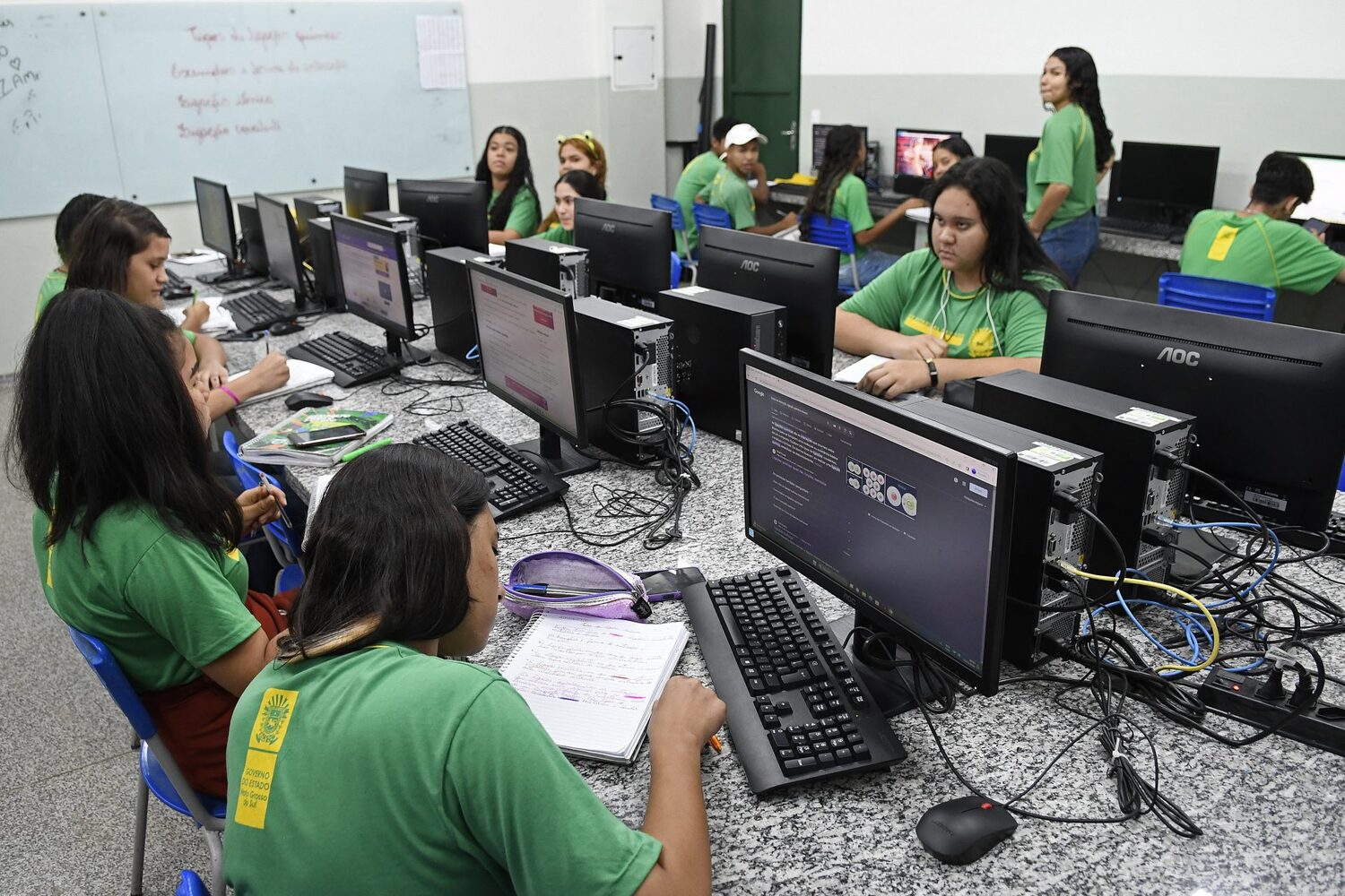 O prédio, que já recebeu gerações de estudantes, foi completamente reformado, o que abriu caminhos para novas necessidades e possibilidades dos aluno