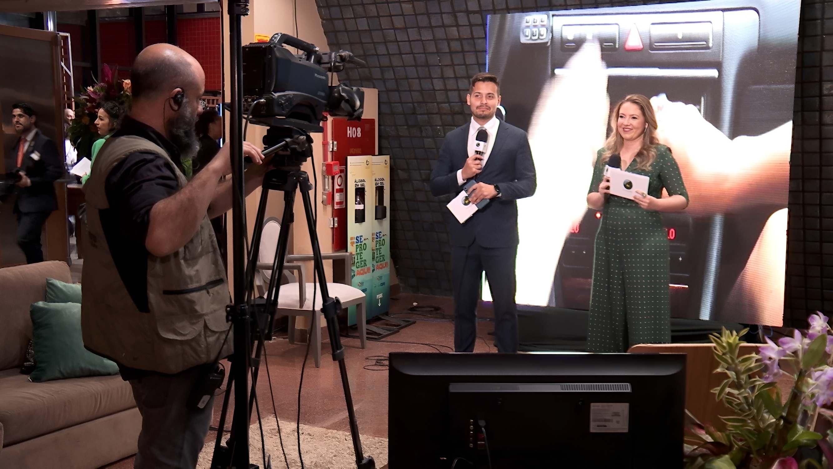 Evento é o primeiro a ser transmitido ao vivo por meio de sinal aberto  (Foto: TV ALEMS)