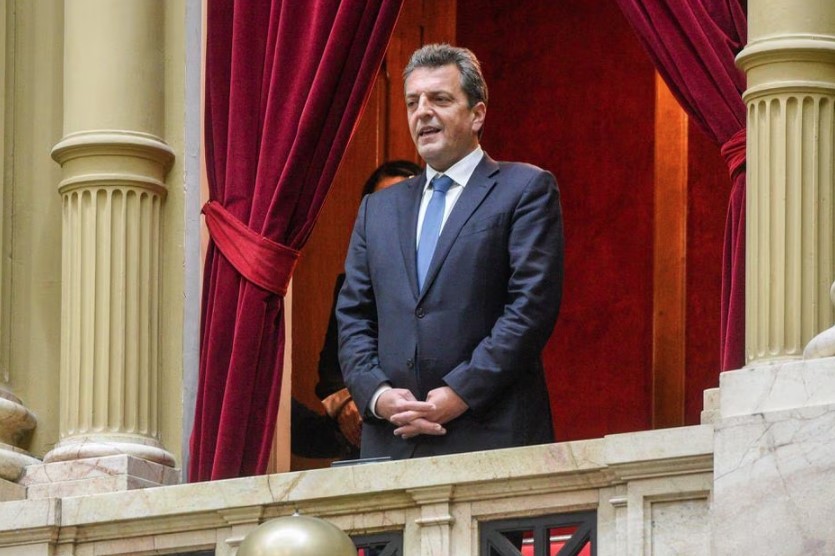Foto fornecida pelo Senado Argentina mostrando o atual Ministro da Economia e candidato peronista à presidência, Sergio Massa.  
