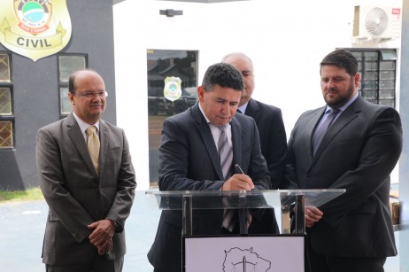 Prefeito de Novo Horizonte do Sul faz a assinatura do Termo de Cooperação entre o Tribunal de Justiça de MS e a prefeitura