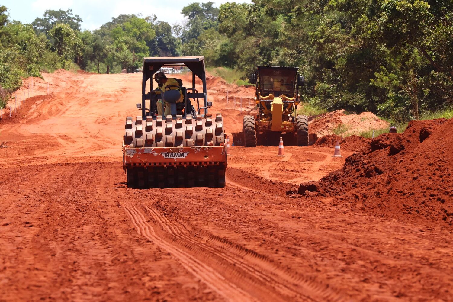 Obras na rodovia MS-338, que liga Ribas do Rio Pardo a Camapuã-Foto Álvaro Rezende