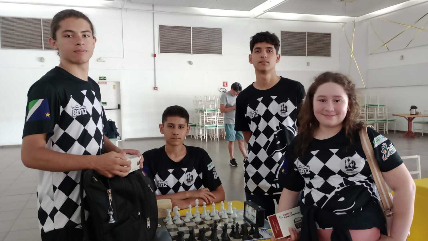 Arthur compôs a equipe sulmatogossense que representou o Brasil no Festival Sulamericano de Xadrez