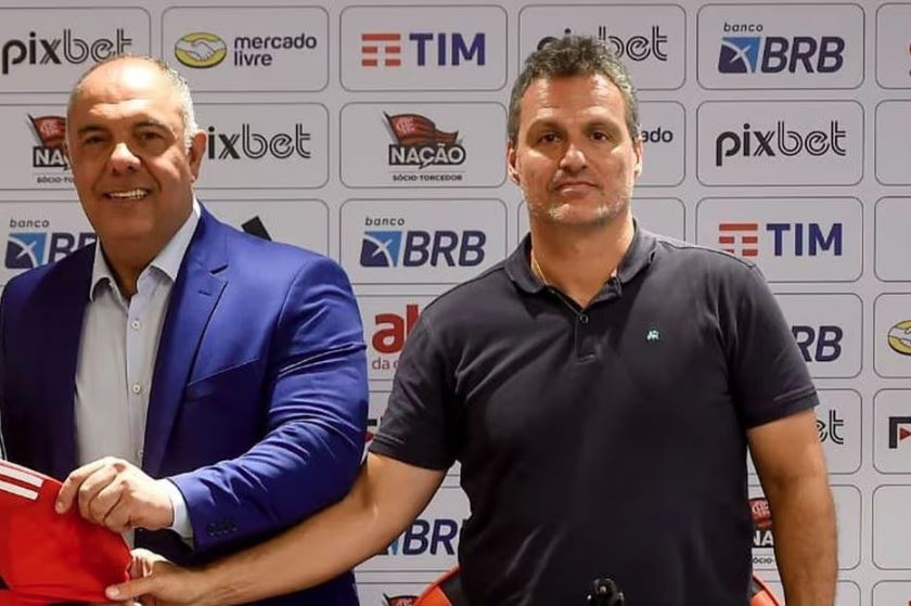 Marcos Braz e Bruno Spindel conduziram a apresentação de De La Cruz nesta sexta-feira