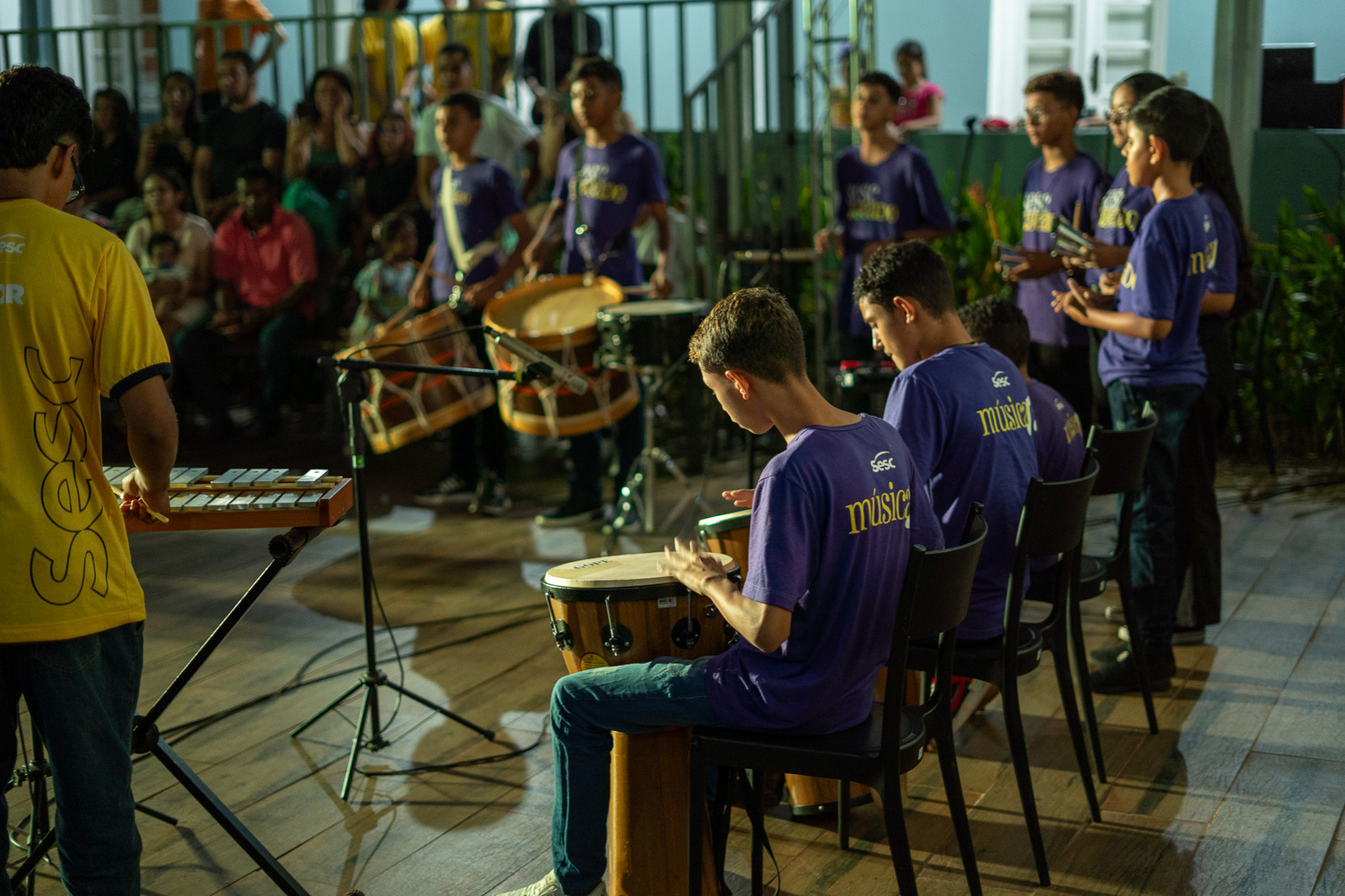 Faixa etária: Os cursos de dança são voltados para alunos de 4 a 16 anos, e os de música para aqueles de 5 a 16 anos. Cursos de arte digital e audiovisual são para alunos a partir de 13 anos
