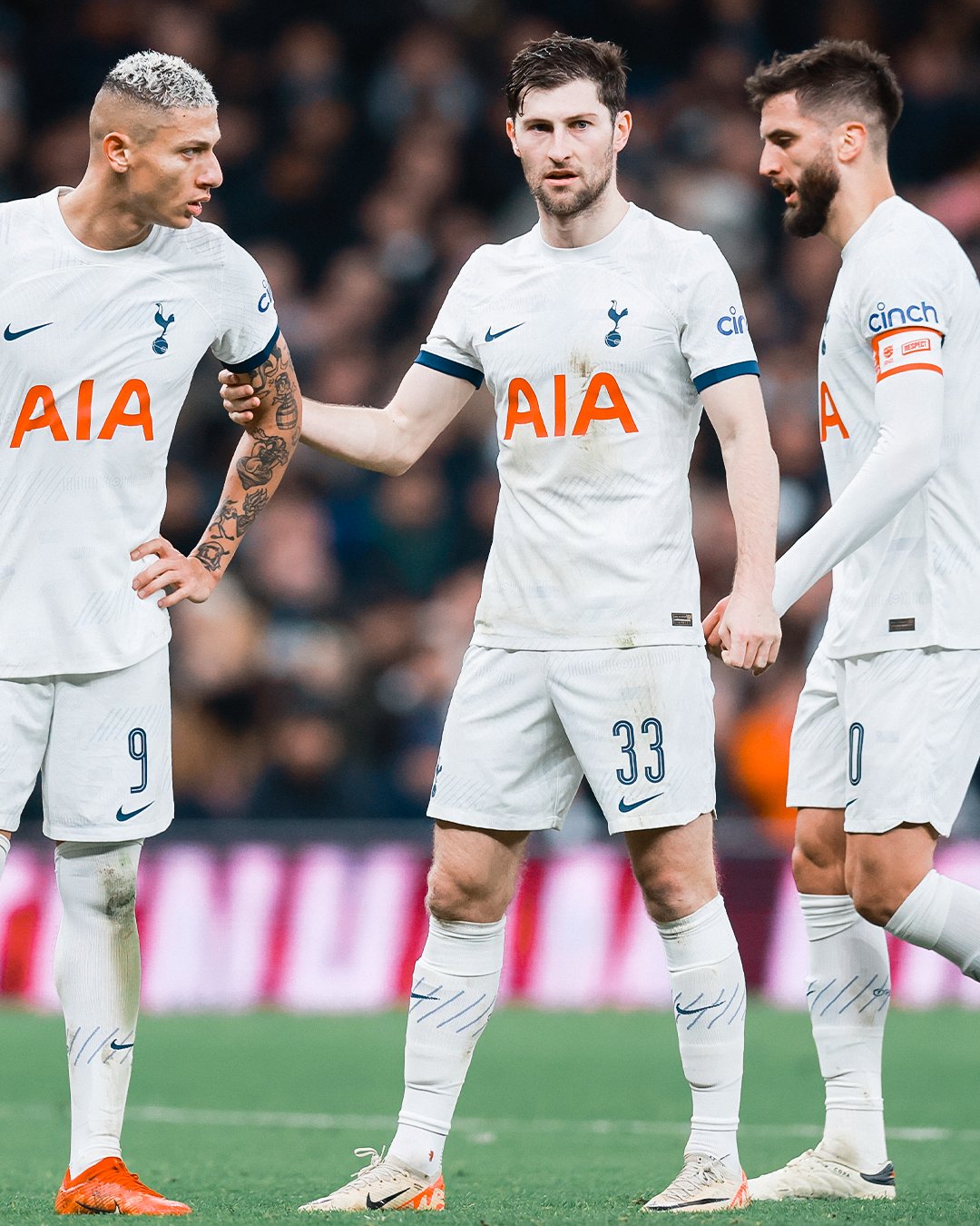 Richarlison, Davies e Bentancur estiveram em campo na partida desta sexta-feira