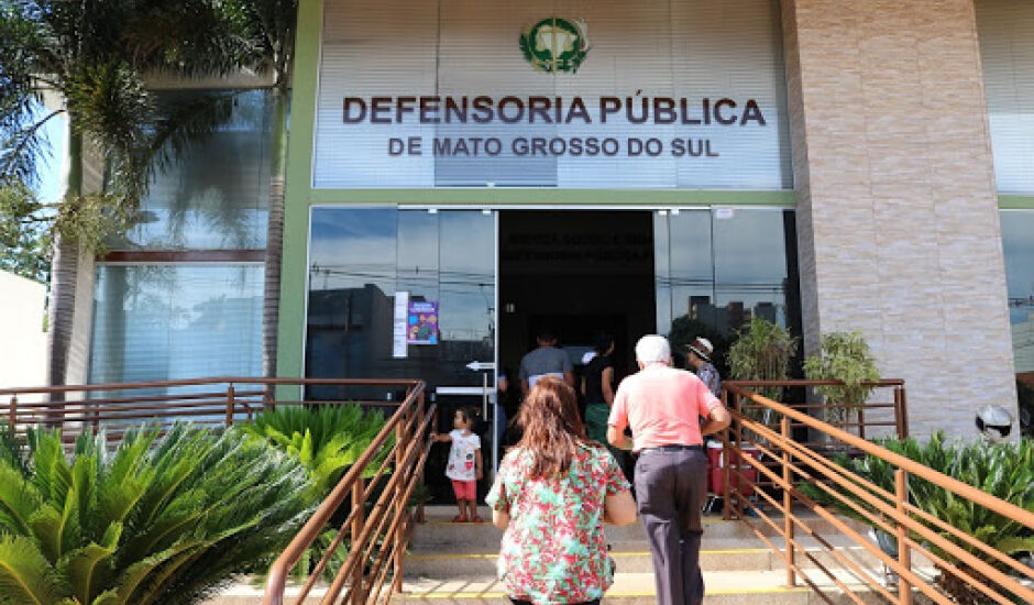 O horário de funcionamento presencial das unidades é das 12h às 19h, de segunda a sexta-feira