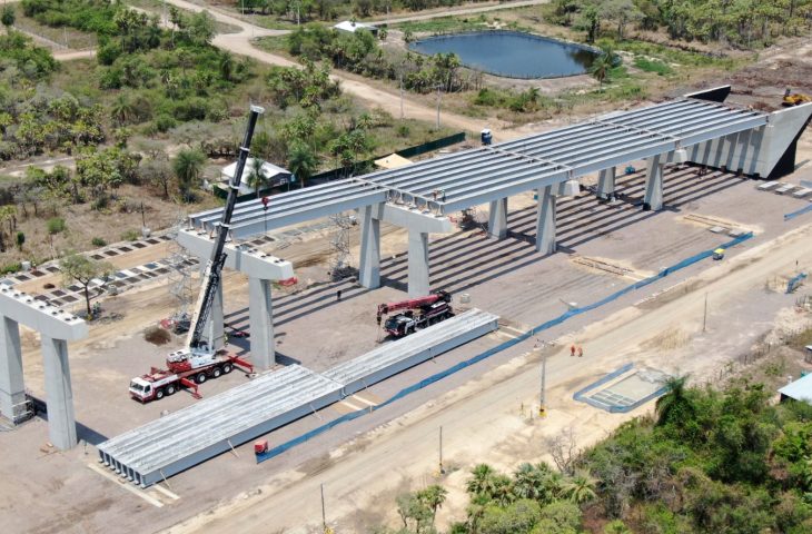 A construção da ponte sobre o Rio Paraguai, que fará a ligação do país vizinho com Brasil, por meio da Rota Bioceânica, segue em avanço e dentro do prazo previsto