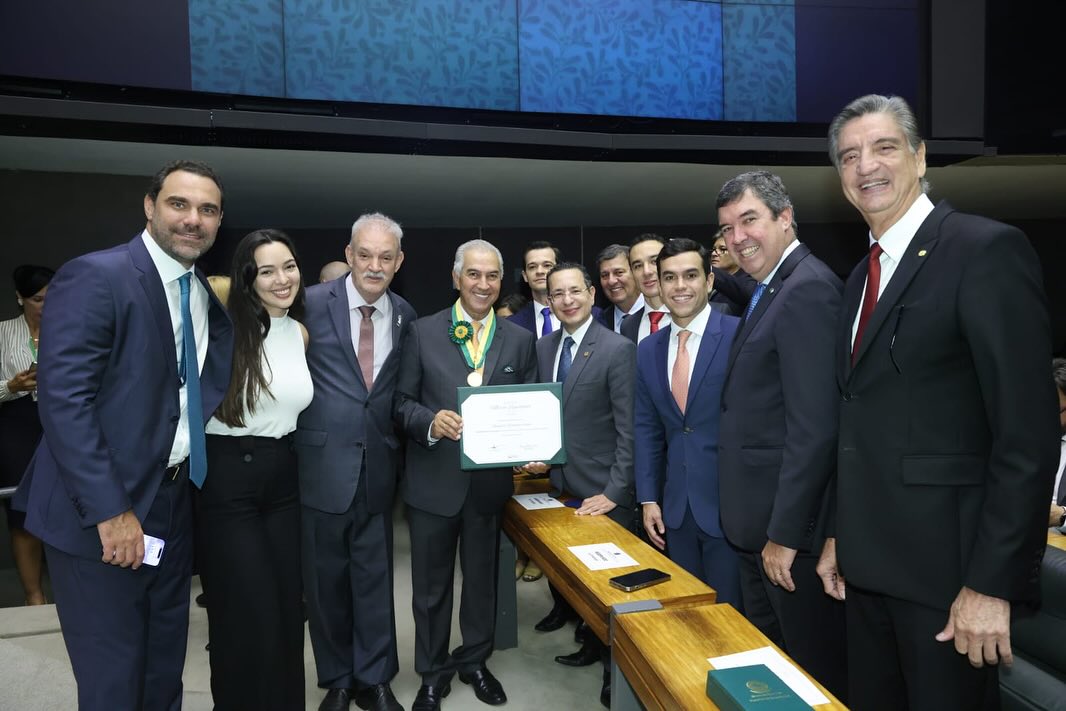 Azambuja foi o único representante de Mato Grosso do Sul na lista dos homenageados
