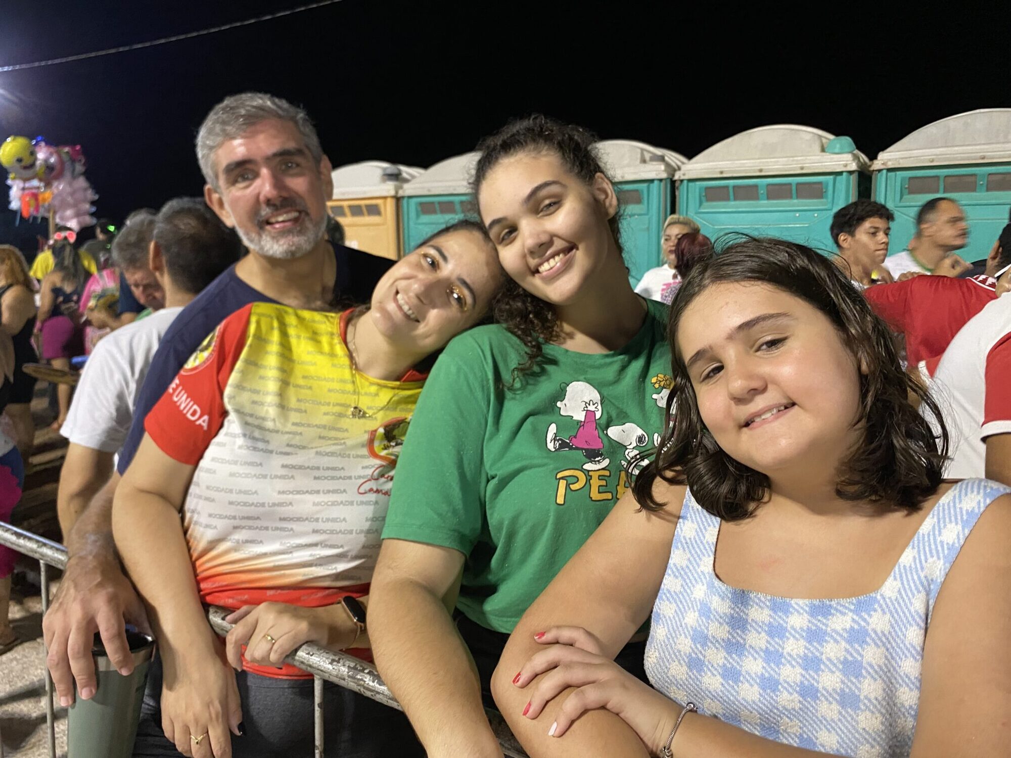 Helena Camargo e sua família