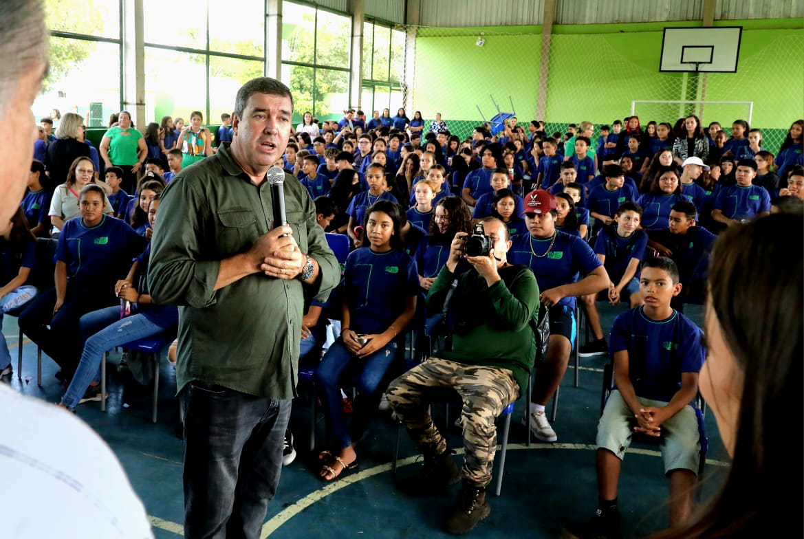 A reforma geral da Escola Estadual Carmelita Canale Rebuá, no valor de R$ 6.828.566,06
