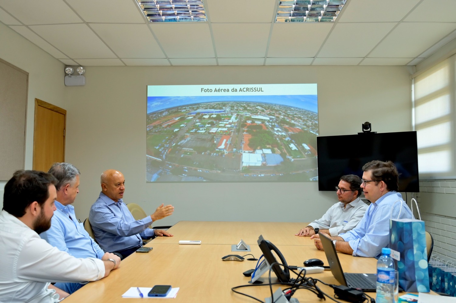 A Agems e a Energisa, vão realizar a implementação de um sistema de energia sustentável