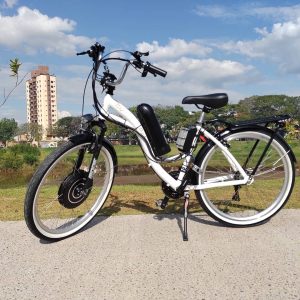 Bicicleta elétrica com assistência sem acelerador manual