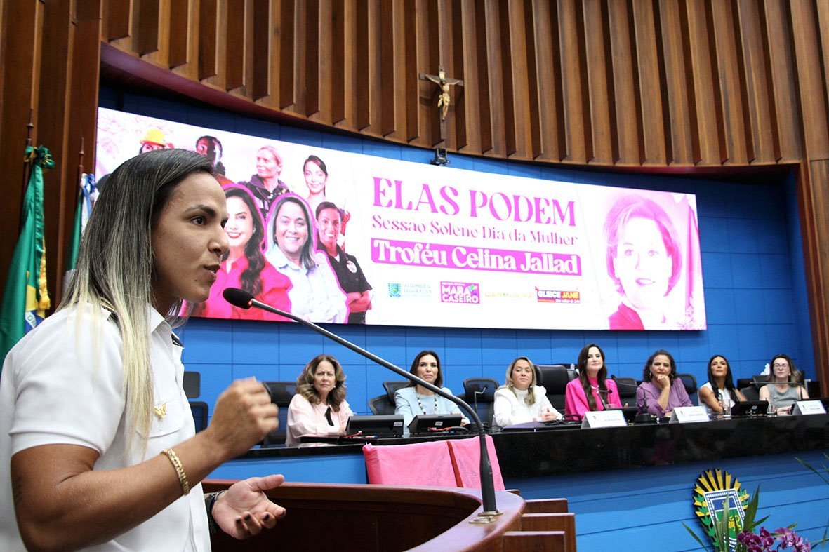 Talitha destacou que a luta das mulheres persevera e continua 