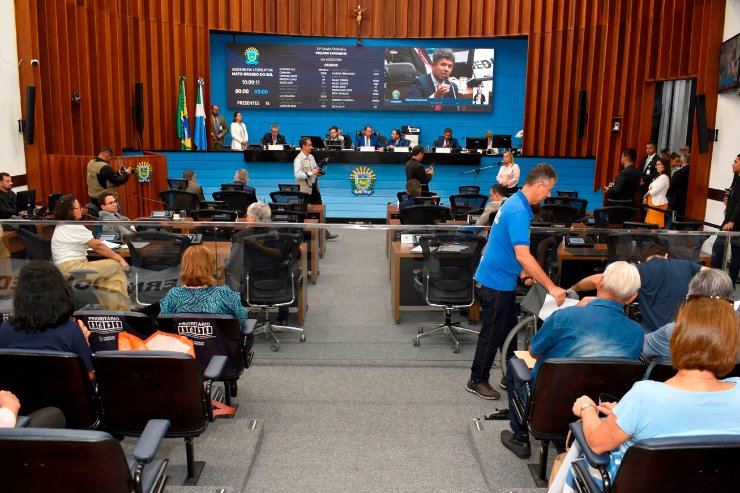 Deputados estaduais apreciaram oito proposições durante a primeira sessão da semana, nesta terça-feira 