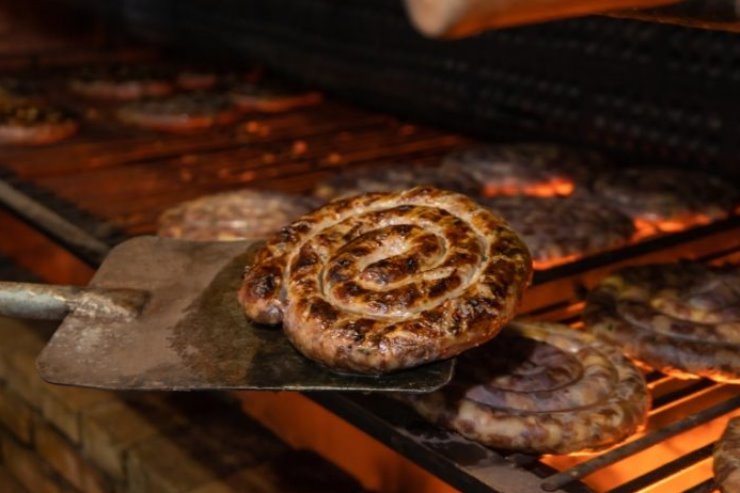 Linguiça de Maracaju começou a ser produzida por famílias mineiras que povoaram a região sudeste do então Mato Grosso uno
