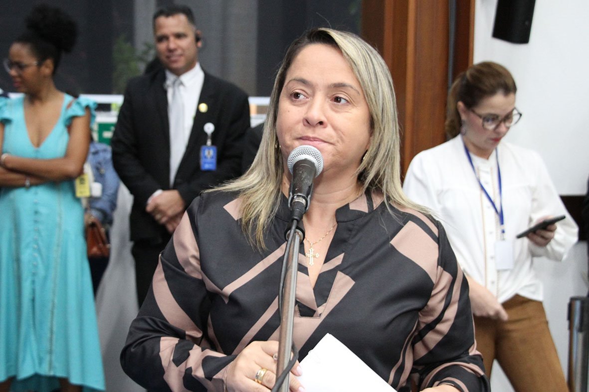 Lia Nogueira já sofreu o preconceito na política 