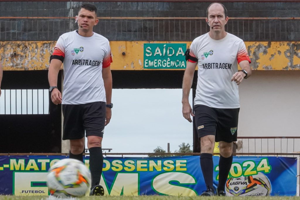 Salmázio e Eduardo Cruz vão fazer a pré-temporada com árbitros de elite