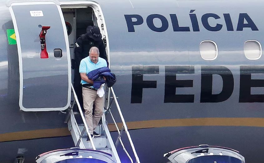Chiquinho Brazão na chegada a Brasília neste domingo (24), após a prisão
